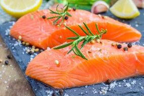 Filet de saumon dans l'alimentation d'un homme avec une diminution de la libido